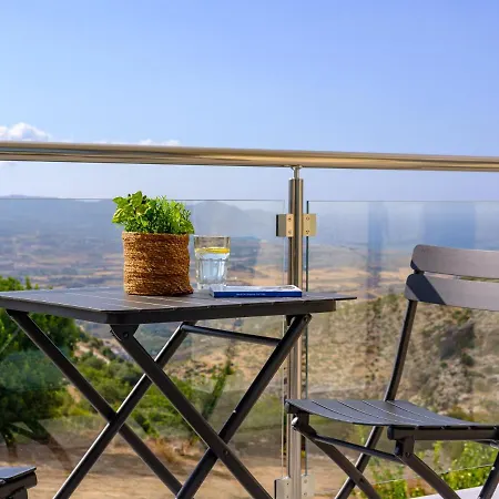 Magnificent Holiday With Pool And Stunning Sunset Views Peristerona No001 Villa Peristerona (Paphos)