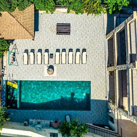 Magnificent Holiday With Pool And Stunning Sunset Views Peristerona No001 *