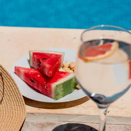 Magnificent Holiday With Pool And Stunning Sunset Views Peristerona No001 Peristerona (Paphos)