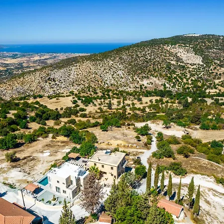 Magnificent Holiday With Pool And Stunning Sunset Views Peristerona No001 Peristerona (Paphos)